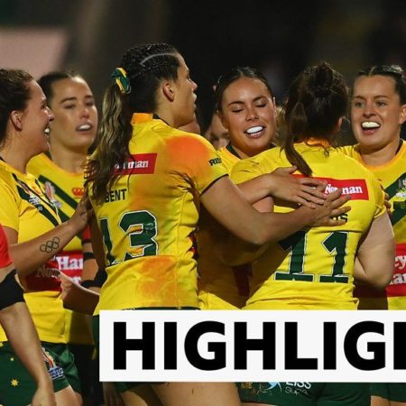 Women's Rugby League World Cup: Australia reach World Cup final after thrashing Papua New Guinea