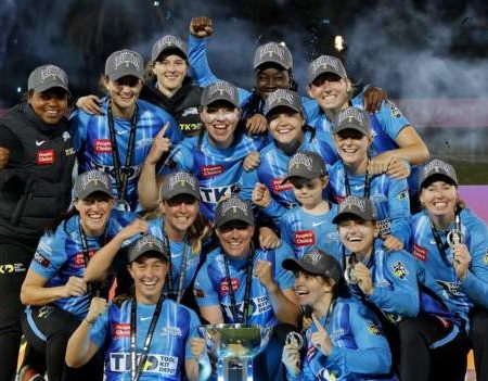 Women’s Big Bash League: Deandra Dottin stars as Adelaide Strikers beat Sydney Sixers in final