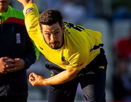 Chris Wood: Hampshire seamer agrees new one-year white-ball deal