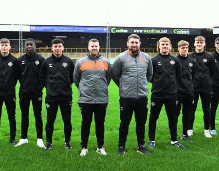 Castleford Tigers: RFL grants full elite academy licence after probation