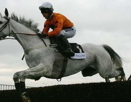 Former Grand National-winning jockey Graham Lee switches to Flat racing