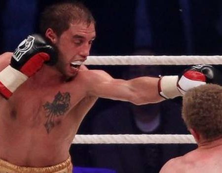 Ashley Sexton eyes world titles with Frank Warren deal