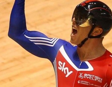 Track Worlds: Sir Chris Hoy wins audacious keirin gold