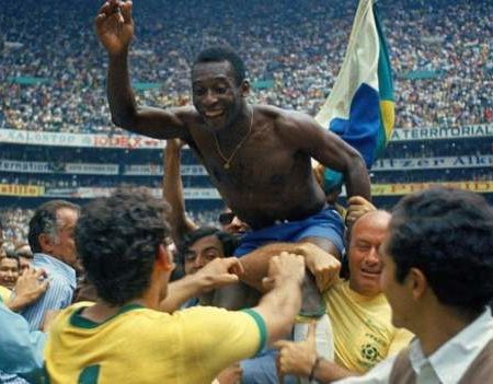 Pele: Brazil football legend dies aged 82