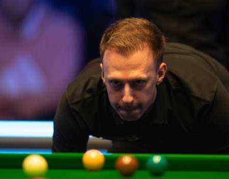 Scottish Open 2022: Judd Trump into quarter-finals despite scare against Xiao Guodong