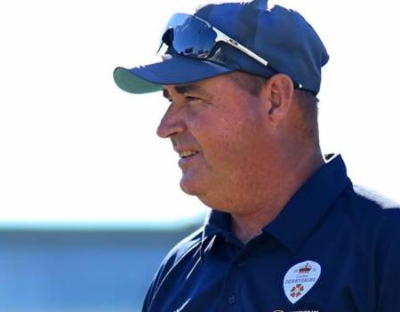 Mickey Arthur: Derbyshire head of cricket extends contract until end of 2025