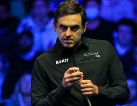 English Open: Ronnie O’Sullivan compares opponent to Mr Bean after fight back to reach last 32