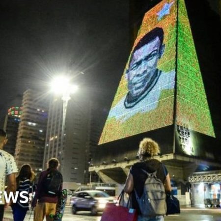 'Thank you, King': Brazil lights up in honour of Pelé