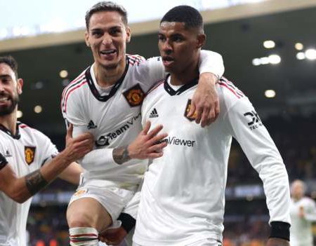 Wolves 0-1 Man Utd: Marcus Rashford comes off bench to score winner