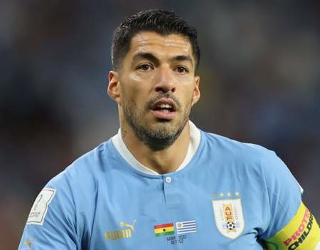 Luis Suarez joins Brazilian side Gremio on free transfer