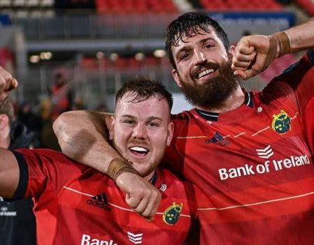 Ulster 14-15 Munster: Visitors snatch last-gasp URC victory in Belfast