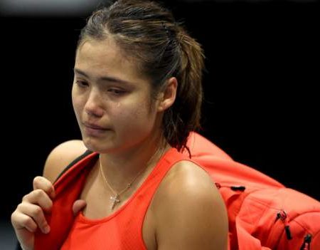 ASB Classic: Emma Raducanu retires in tears with ankle injury 11 days before Australian Open