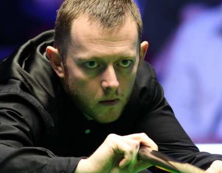 World Grand Prix: Mark Allen sets up final against Shaun Murphy or Judd Trump