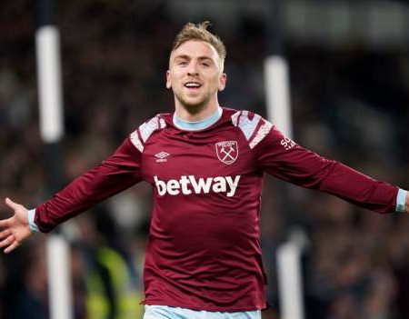 Derby County 0-2 West Ham United: Hammers win to set up Man Utd tie