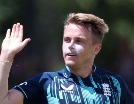 England’s Sam Curran fined for excessive celebration of Temba Bavuma dismissal