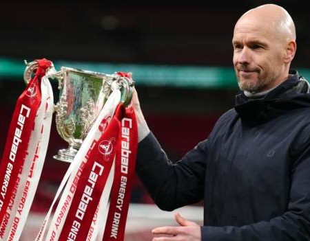 Man Utd v West Ham: Erik ten Hag not dwelling on Carabao Cup success