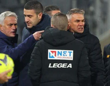 Roma boss Jose Mourinho sent off in loss to Cremonese