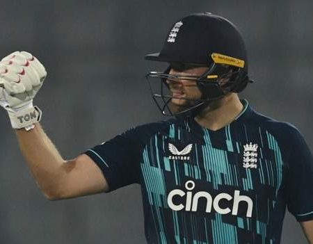 Bangladesh v England: Dawid Malan century puts tourists 1-0 up in ODI series