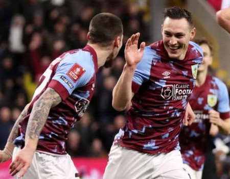 Burnley 1-0 Fleetwood Town: Clarets score late to reach quarter-finals for first time in 20 years