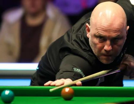 Mark King suspended from World Snooker Tour during betting investigation