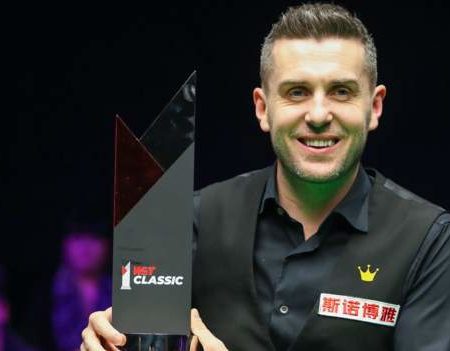 Mark Selby: Four-time world champion beats Pang Junxu to win WST Classic in Leicester