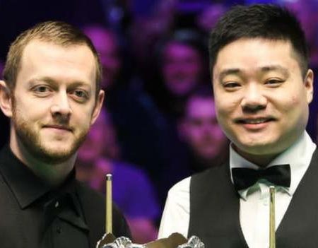 Tour Championship: Ding Junhui leads Mark Allen 5-3 in quarter-final