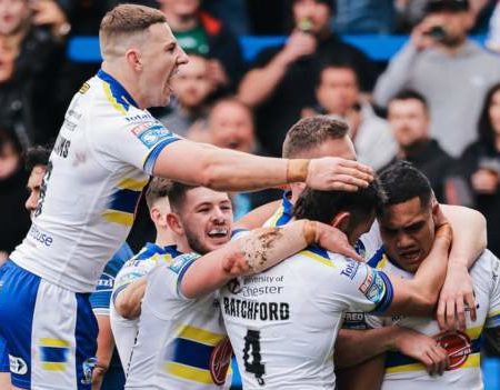 Super League: Warrington Wolves 34-6 Hull FC – Seventh win extends leaders’ 100% record