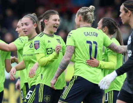 Brighton & Hove Albion Women 0-4 Manchester United Women: Leah Galton nets double for WSL leaders