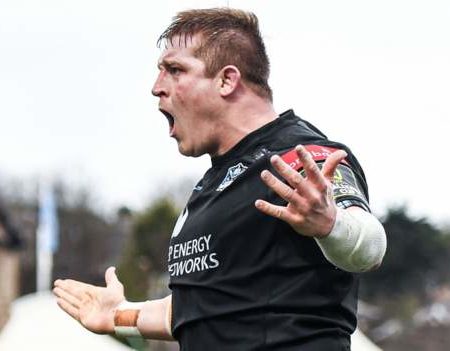 Glasgow Warriors 73-33 Dragons: Five-try Johnny Matthews creates club record to reach Euro quarters