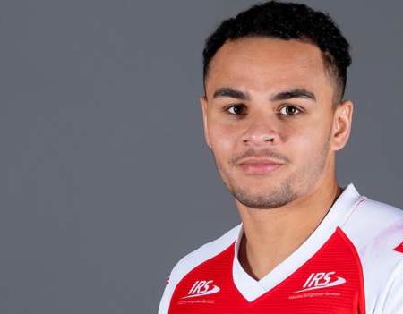 Luis Johnson: Castleford Tigers sign Hull KR back-rower on loan until end of season