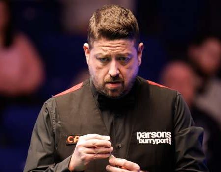 World Snooker Championship: Matthew Stevens edges past Dechawat Poomjaeng