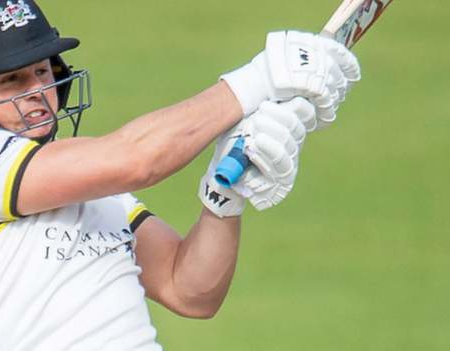 County Championship: Graeme van Buuren guides Gloucestershire to draw with Sussex