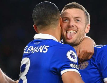 Leicester City 2-2 Everton: Chaotic match leaves both in deep trouble