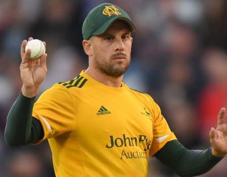 Steven Mullaney: Notts Outlaws name all-rounder as new captain for 2023 T20 Blast