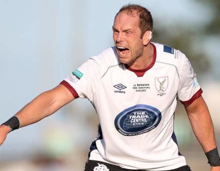 Swansea 33-68 Barbarians: St Helen’s lauds Alun Wyn Jones as Baa-Baas triumph