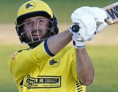 T20 Blast: James Vince becomes competition’s leading run-scorer in Hampshire loss to Surrey