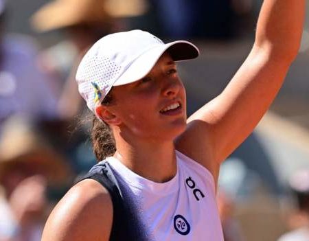 French Open 2023 results: Iga Swiatek and Elena Rybakina reach third round at Roland Garros