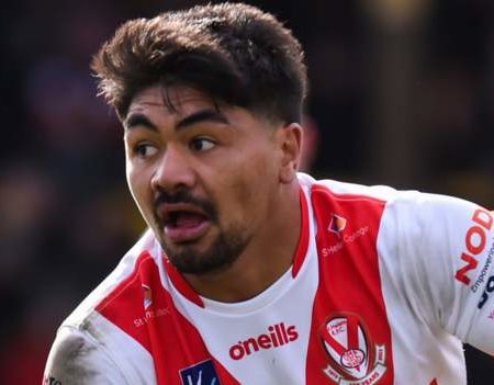 James Bell: St Helens forward signs new contract to end of 2025 season