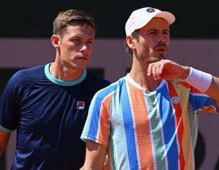 French Open 2023 results: Neal Skupski into men’s doubles quarter-finals but Jamie Murray and Joe Salisbury out