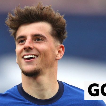 Mason Mount: Watch Chelsea midfielder's FA Cup goal against Manchester United