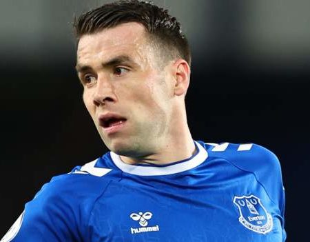 Seamus Coleman: Everton captain signs new one-year deal