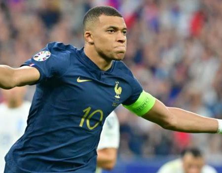 France riots: Kylian Mbappe and French football team call for end to violence in country