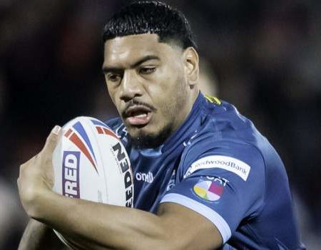 Thomas Mikaele: Gold Coast Titans prop re-joins Warrington Wolves until end of season