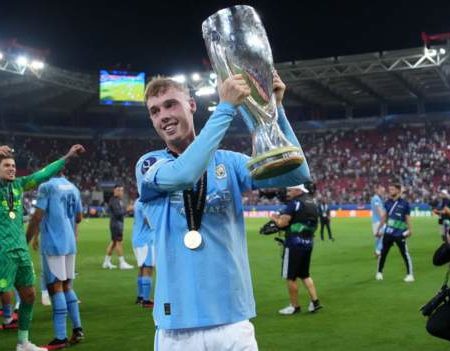 Cole Palmer: Chelsea close to signing Manchester City forward