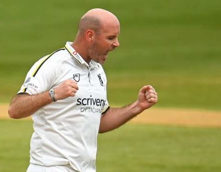 Chris Rushworth: Warwickshire’s veteran fast bowler signs extended deal until 2025