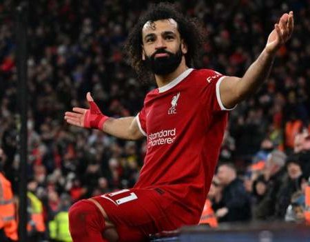 Liverpool 4-2 Newcastle: ‘Potential champions’ impress but facing spell without Mohamed Salah