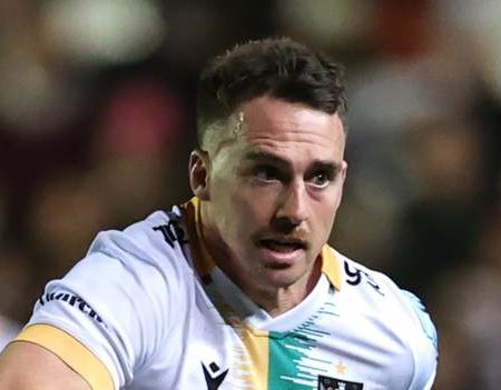 Tom James: Northampton Saints scrum-half signs new contract