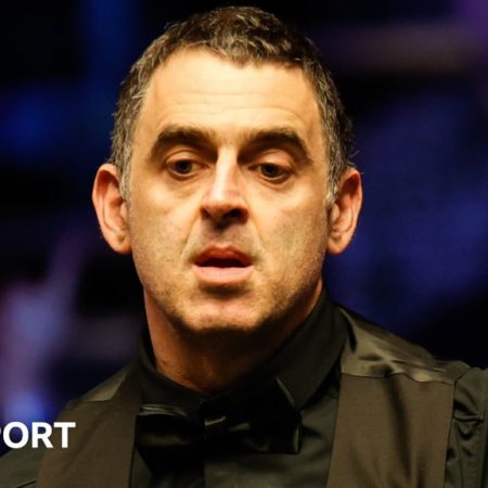 World Grand Prix: Ronnie O’Sullivan thrashes Ding Junhui to set up final with Judd Trump