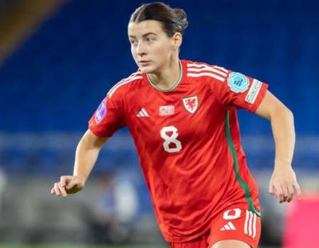 Angharad James: Wales midfielder set to join Seattle Reign