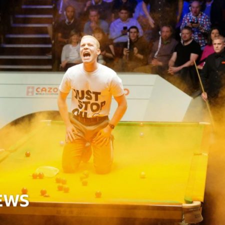 Pair deny Just Stop Oil snooker protest charges